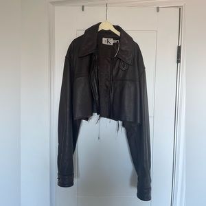 Calvin Klein Brown cropped leather jacket (sM)